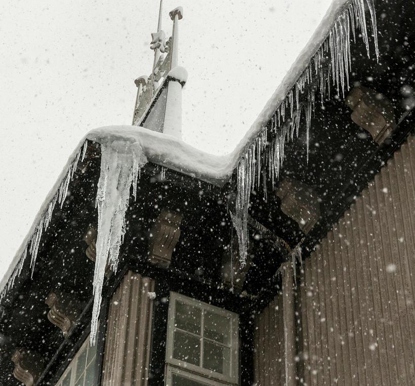 Icicle Damages In Iceland Iceland Monitor