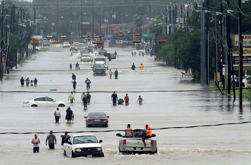 Flóðvatn á götum Houston í Texas í lok ágúst er …