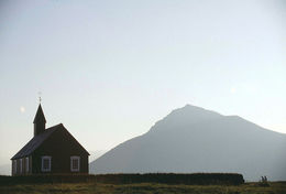 Here you can see Búðakirkja on the Snæfellsnes Peninsula. Axlar-Björn was named after the farm Öxl, where he lived, which is located near Búðir.