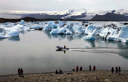 Ferðamaður féll í Jökulsárlón