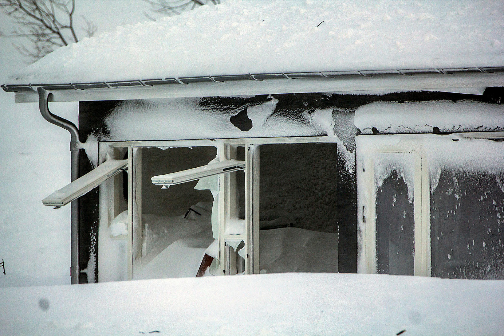 This is what their house looked like after the avalanche …