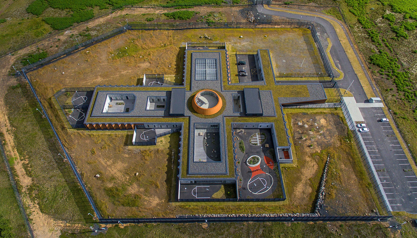 The prison at Hólmsheiði was taken into use in 2016, …