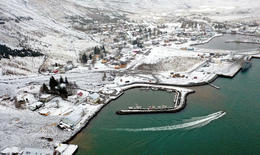 Hættustig og rýmingar enn í gildi