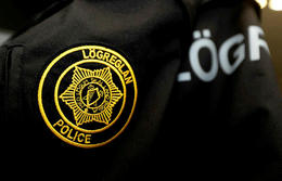 Einn í haldi eftir hnífstunguárás: Tveimur sleppt