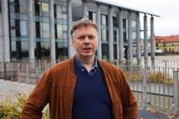 Vísa tillögu fram og aftur