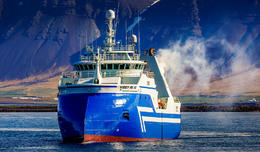 Aðdáunarverð viðbrögð við slysi um borð