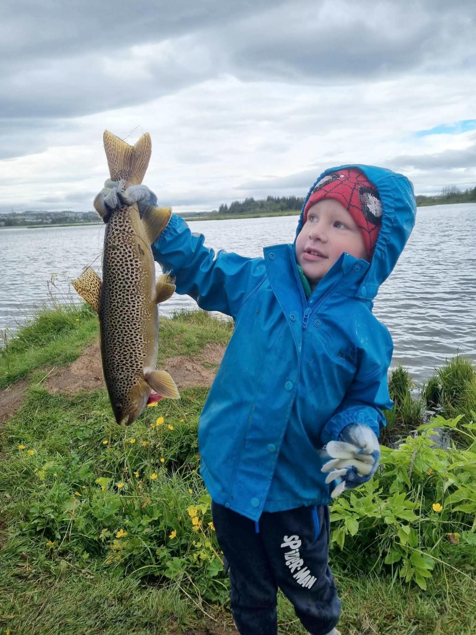 A three year old fisherman - Iceland Monitor