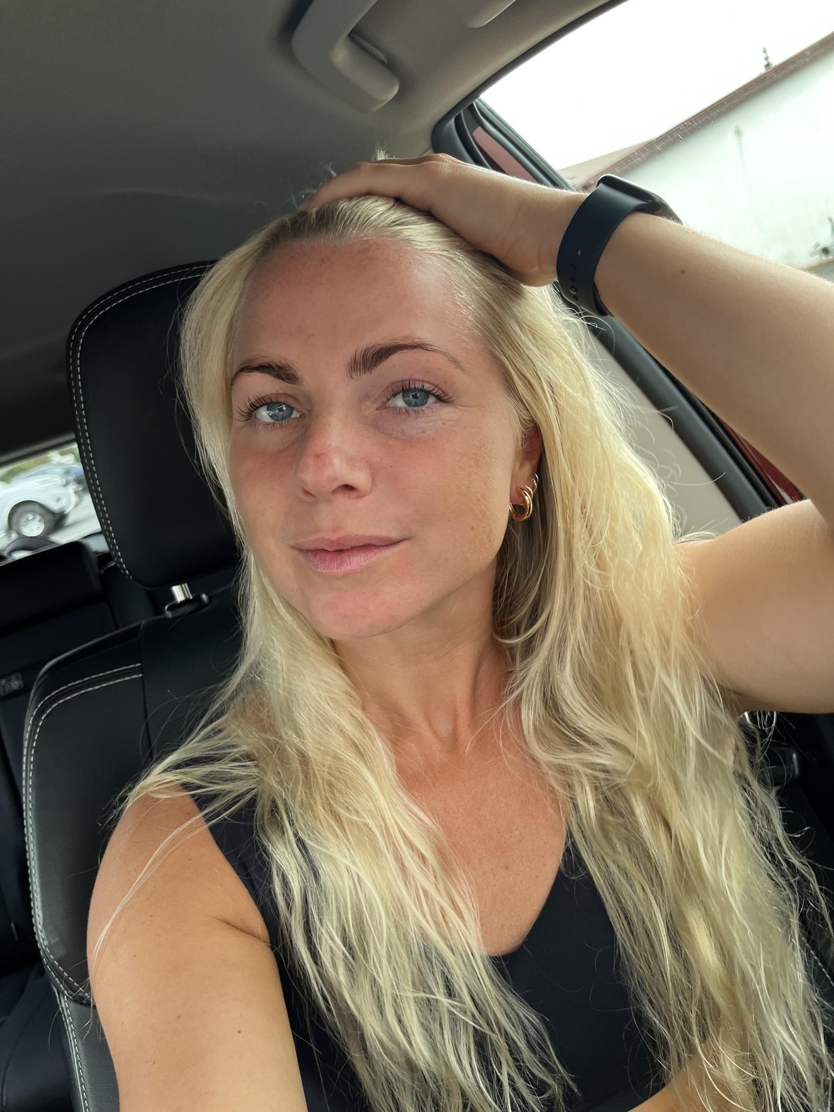 „Tveimur mánuðum eftir aðgerðina skrifaði ég í dagbókina: „Ég er …