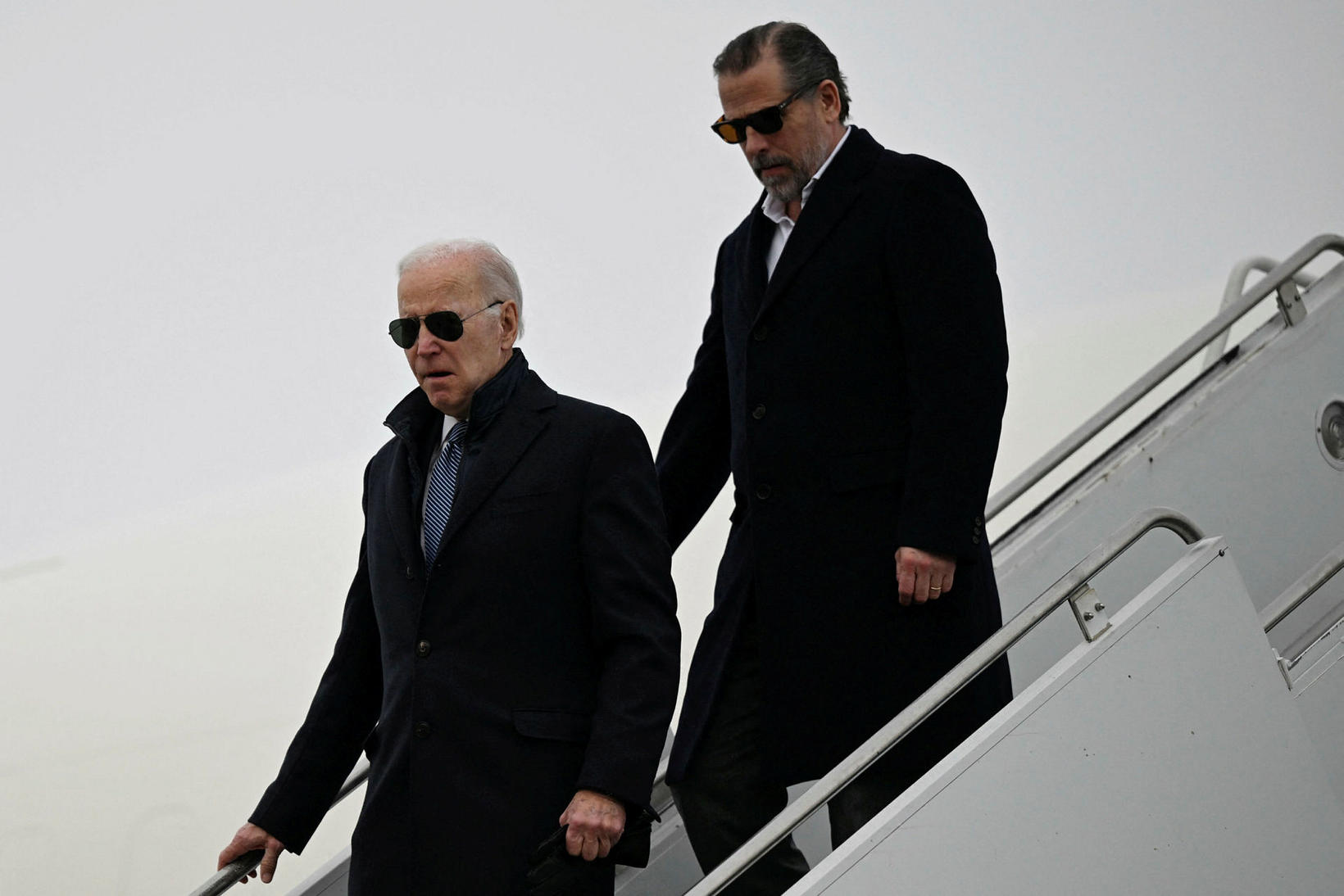 Joe Biden ásamt Hunter Biden í febrúar síðastliðnum.