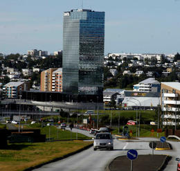 Handtekinn vegna gruns um eignaspjöll í Kópavogi