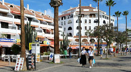 Var að máta föt á Tene þegar hann frétti af vinningnum