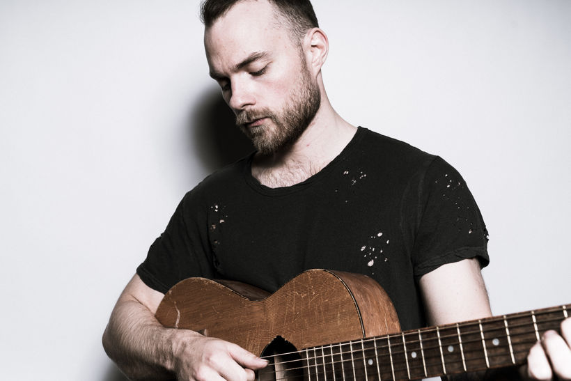 Ásgeir Trausti will play for guests at the auction.