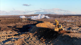 The work of raising the defense walls was ongoing throughout the night and will continue for the next few days.