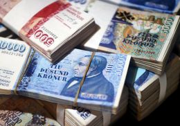 The couple plan to go on their dream honeymoon.