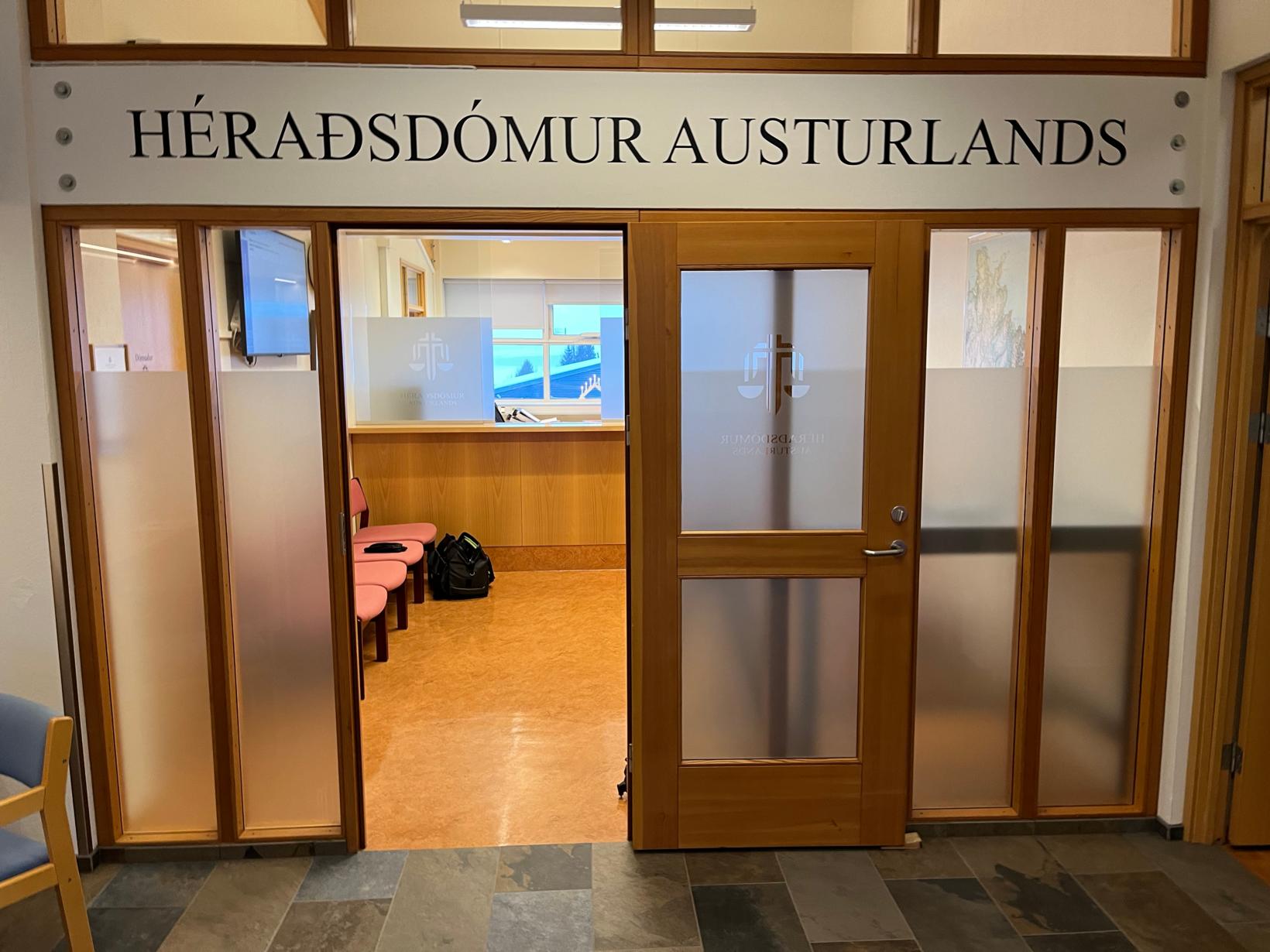 Málið er rekið fyrir Héraðsdómi Austurlands á Egilsstöðum.