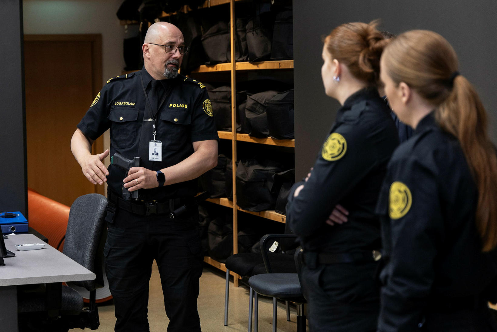 Training on mattresses and armed in a simulator
