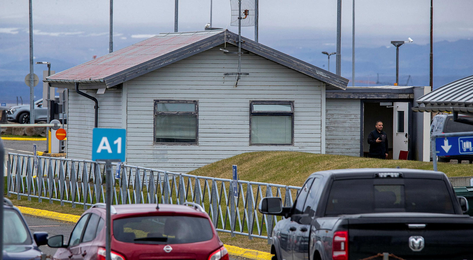 Minister cycle in Isavia: « The northernmost mosque in the world »