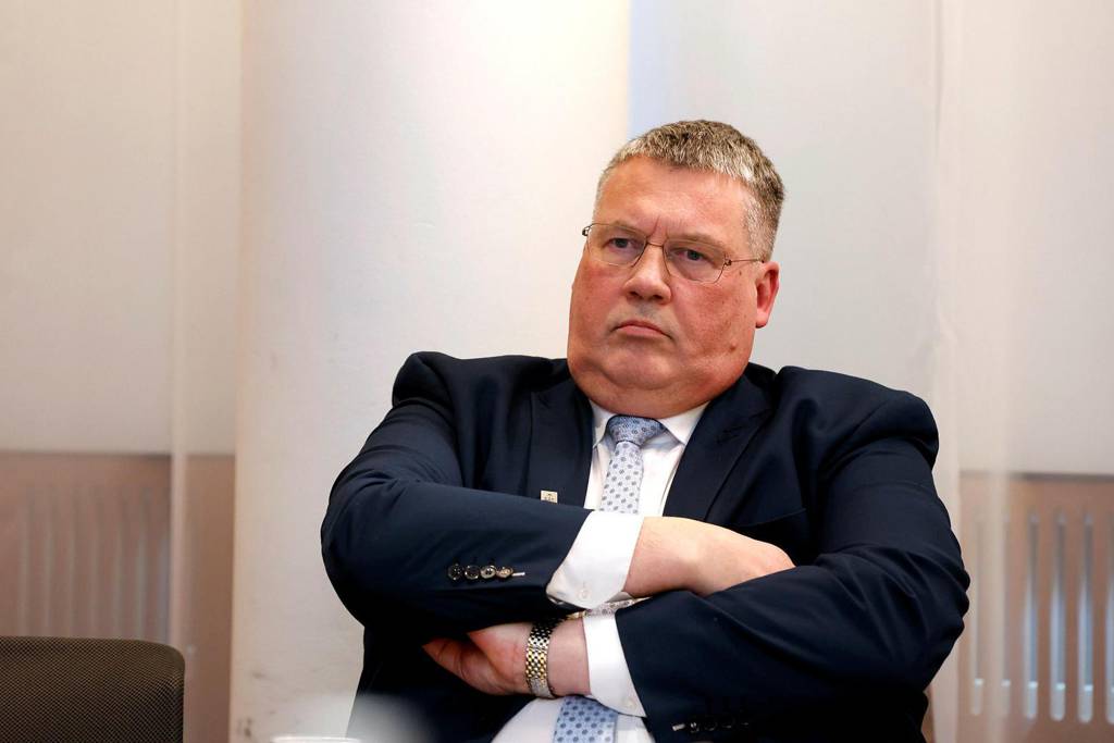 Not a reason for resignation at present