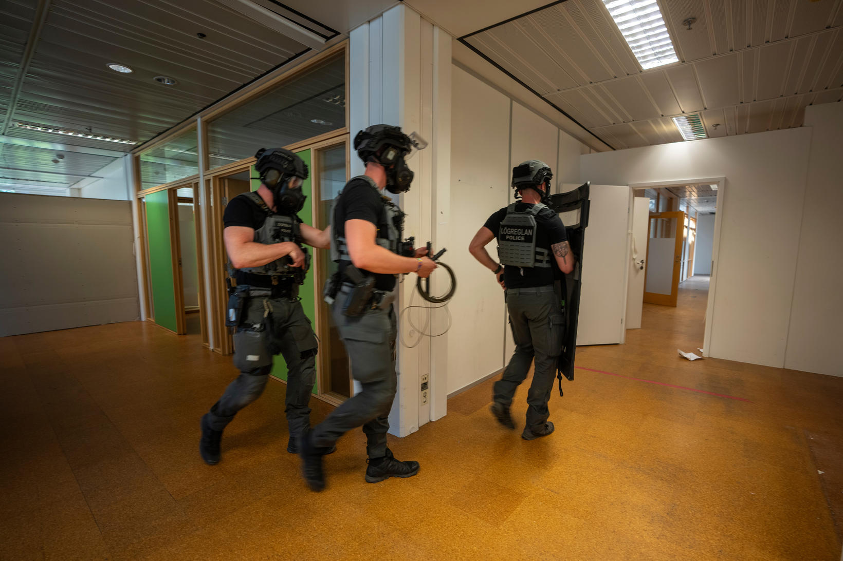 Special forces for bombing in the old Morgunblaðshús.
