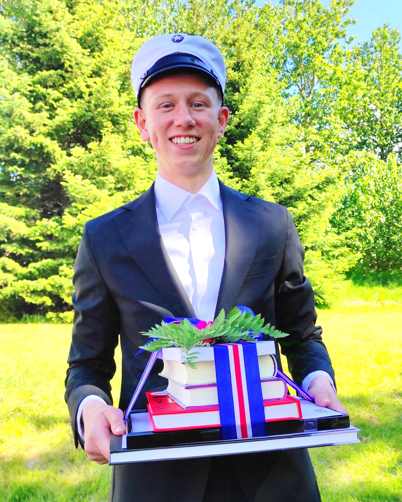 The biggest graduation in the history of the school