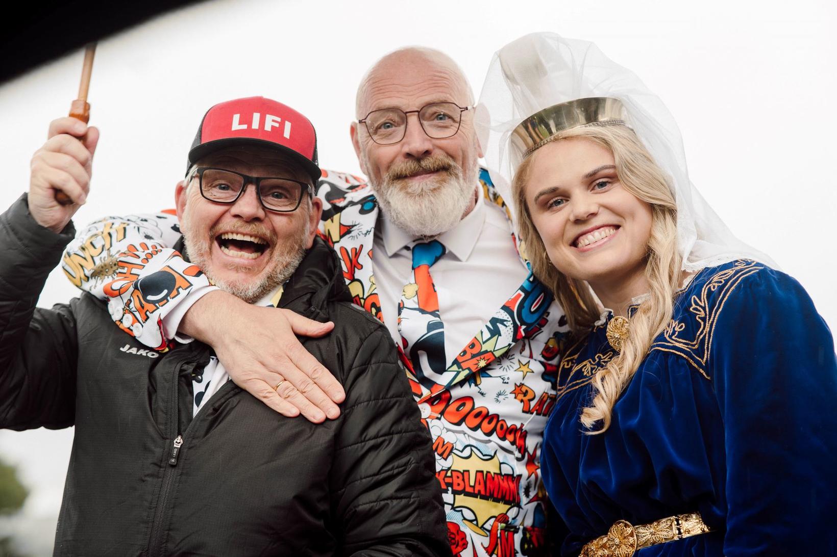 Gunni, Felix, and the mountain woman Agla Maria.