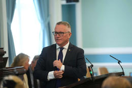 Njáll Trausti Friðbertsson plans to propose amendments to the bill.