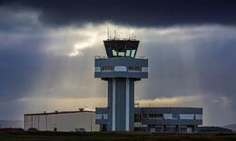 The control tower at Keflavík Airport. Police confirm that the reports were received.