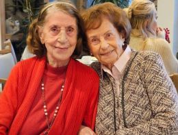 The sisters Þórhildur, on the right, and Hulda Magnúsdóttir.