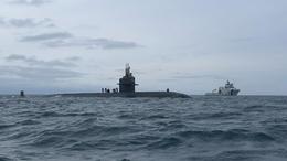 The presence of the submarine at the dock is a sign of strong defense cooperation between Iceland and the United States.