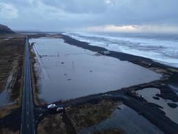Mikil flóð við Vík: Farið að ógna Þjóðveginum