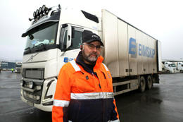 Þarf tjöruhreinsi og trukkasápu