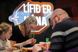 Myndir: Á annað þúsund manns perla af Krafti