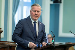 Velti upp endursendingum á Palestínumönnum