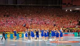 Hvað er að þessum Dönum?