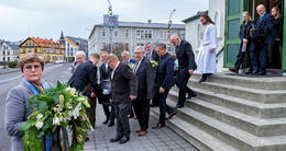 Goddur jarðsunginn í dag