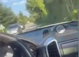 Ók í hláturgasvímu á ólétta konu