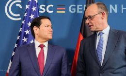 Breikkandi gjá í brennideplinum