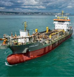 Risafyrirtæki dýpkar við Höfn