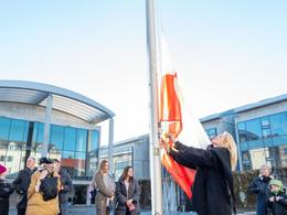 Grænlenska fánanum flaggað við Ráðhúsið
