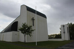 Boða til kyrrðarstundar eftir slys