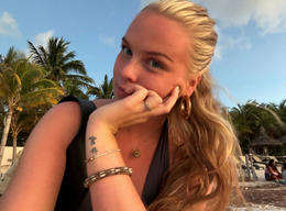 Byrjaði að ferðast ein um heiminn 18 ára