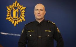 Einkennisklædd lögregla veki ótta