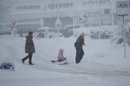 Spár að ganga eftir: Fólk haldi sig heima