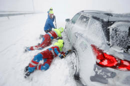 Snúa fólki við á Reykjanesbrautinni 