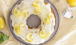 Páskaleg sítrónukaka með ljúffengum rjómaostaglassúr