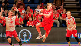 Hafnarfjarðarslagur eftir stórsigur á Ásvöllum