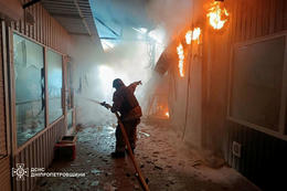 Fjórtán ára stúlka í lífshættu