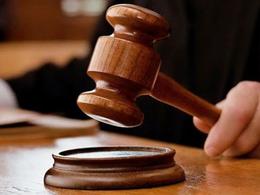 Níu lögreglumenn dæmdir til dauða