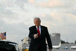 Trump segir að viðræðurnar haldi áfram í dag