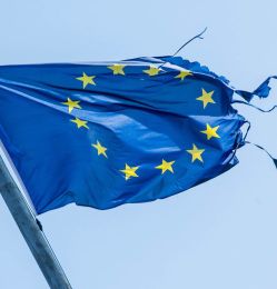 Bændur með harða gagnrýni